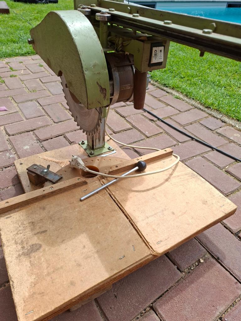 Radiaalzaag, Ophalen, 1200 watt of meer, Afkortzaag, 30 tot 70 mm