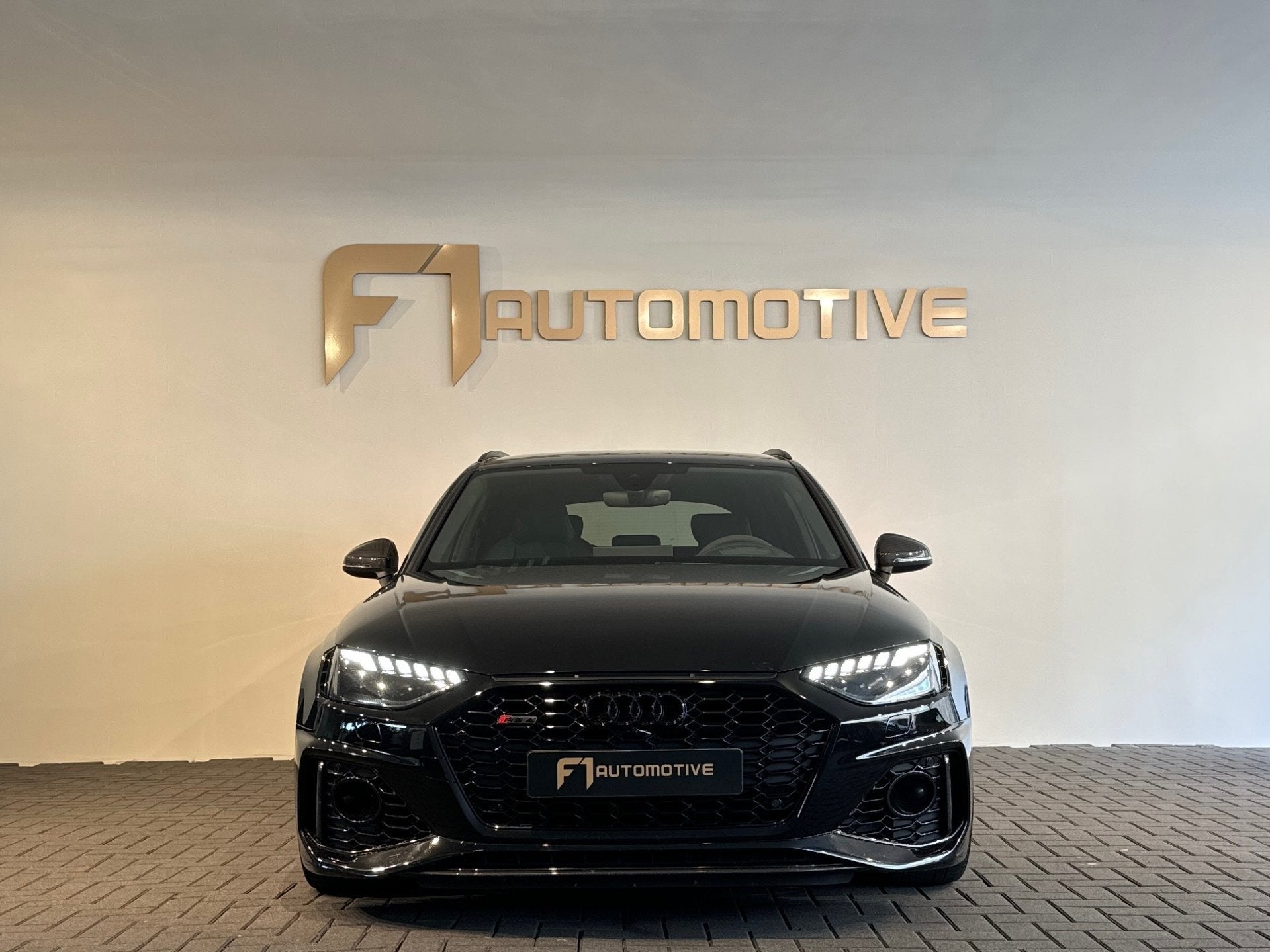 Foto 9 van Audi RS4 Avant 2.9 TFSI quattro Pano|Ceramic|B&O|HuD|Carbon