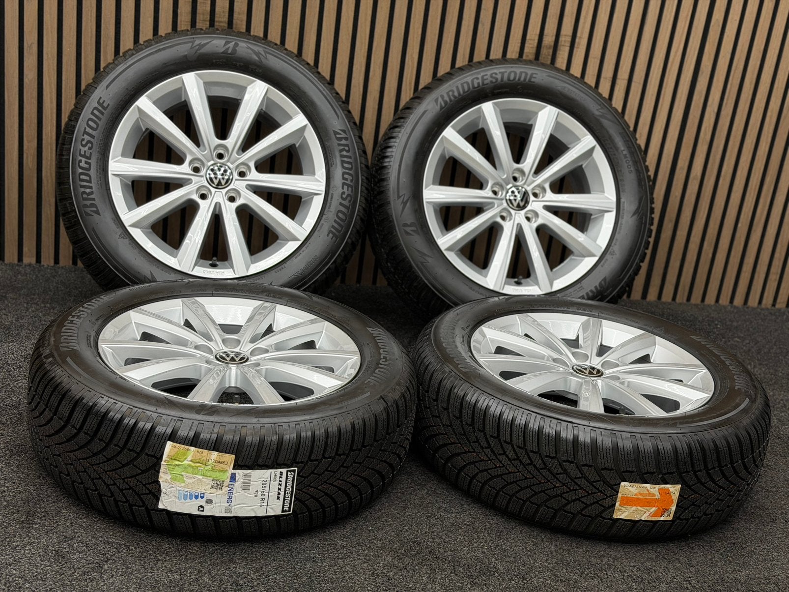 NIEUW! Originele 16 inch VW Taigo T-Cross Merano Bridgestone, Ophalen, 16 inch, ., Banden en Velgen