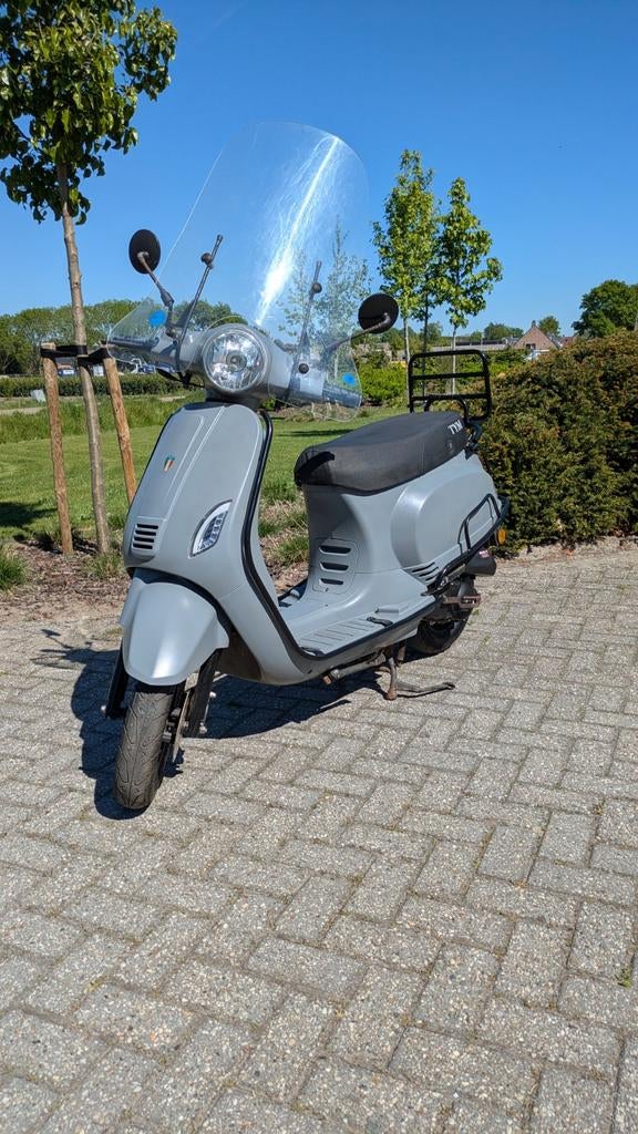 TYM Vespa (Nardo Grey) - Full option - goedwerkend!, Fietsen en Brommers, Brommers | Overige merken, Gebruikt, Maximaal 25 km/u