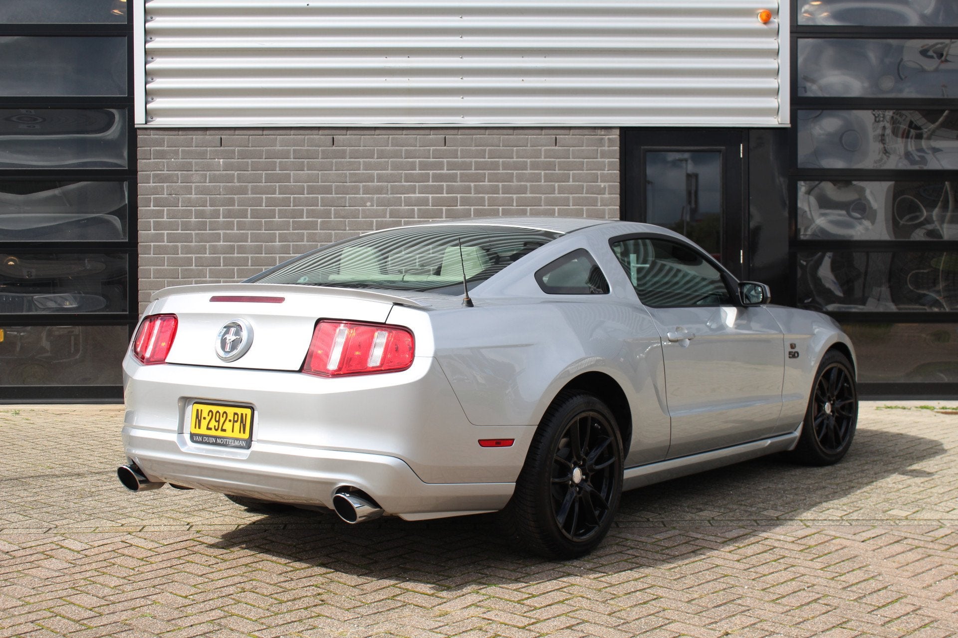 Ford USA Mustang 5.0 V8 / Handgeschakeld / Leer / Clima, Auto's, Euro 5, Met garantie (alle), 4 stoelen, 426 pk