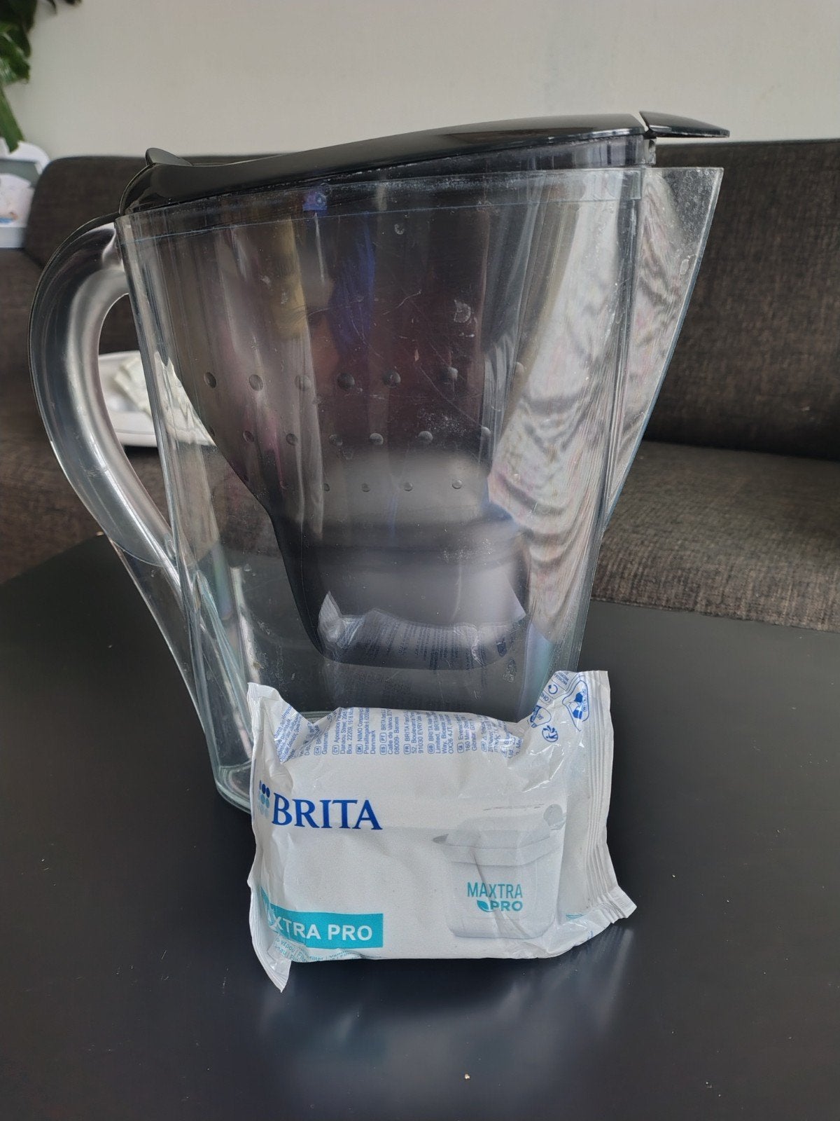 BRITA Marella Waterfilterkan Zwart + 1 Maxtra Pro Filter, Ophalen of Verzenden, Zo goed als nieuw