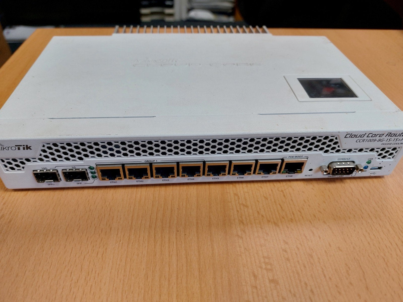 Hotspot installatie  30x  hotspot antenne's  CCR1009, CRS326, Router, Gebruikt, MikroTik, Info@mikrotik.com