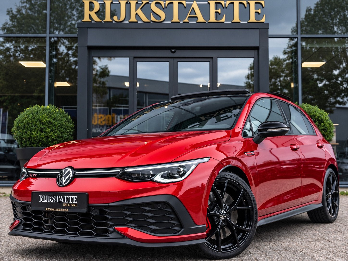 Volkswagen Golf 2.0 TSI GTI Clubsport|PANO|H&K|ACC|APP|CAM, Auto's, Dealer onderhouden, Gebruikt, 4 cilinders, Golf
