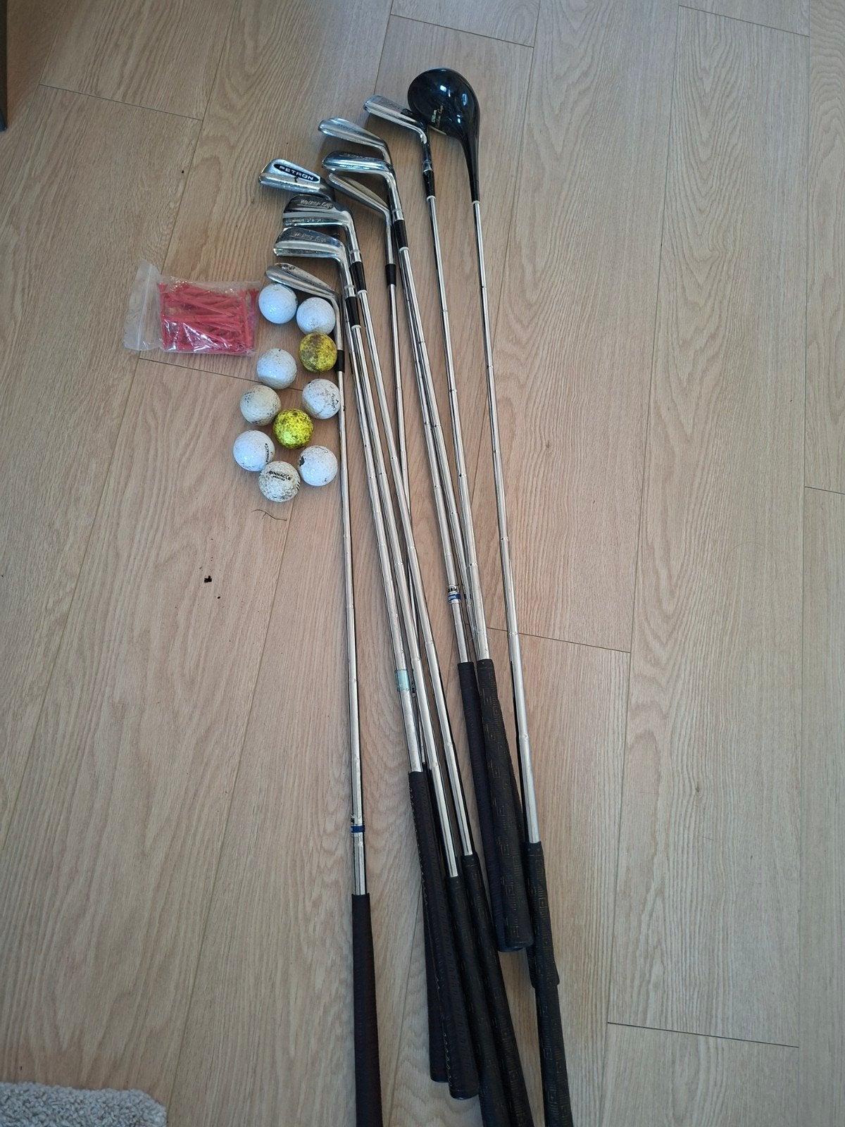 Golfset met clubs, ballen en tees - Hobbybeëindiging, Sport en Fitness, Ophalen, Gebruikt, Set