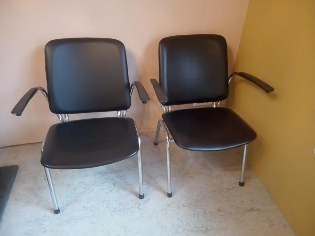 2 Gispen stoelen, Ophalen, Gebruikt, Twee, Zwart