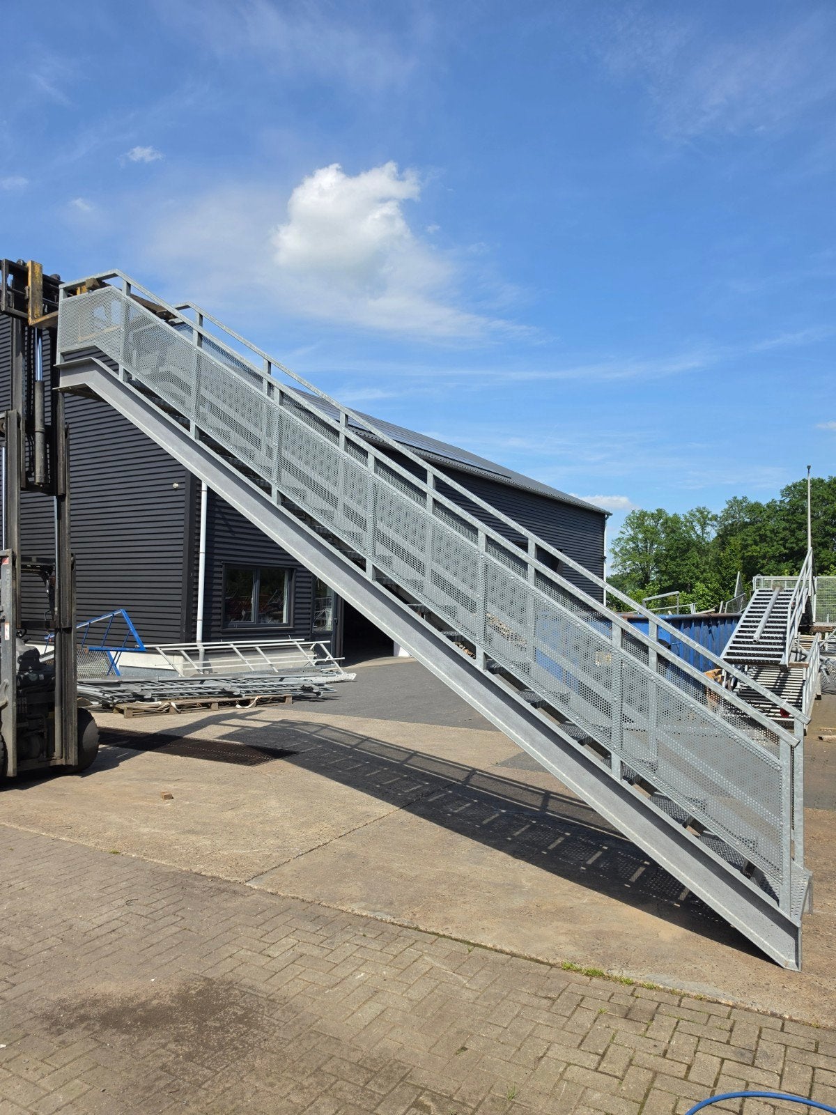 Stalen trapet bordes gegalv hoog 3,7mtr nor088, Ophalen, Minder dan 2 meter
