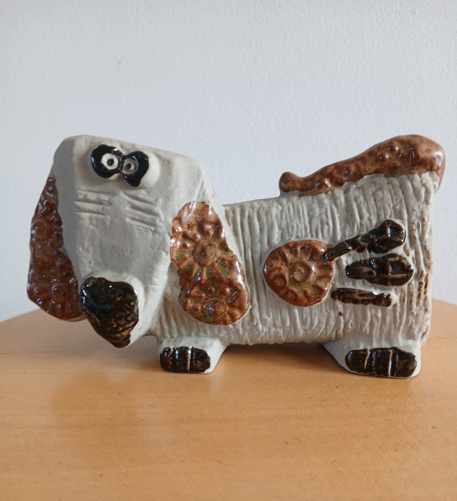 Hond Spaarpot van keramiek- Uniek Design, Verzamelen, Spaarpotten, Ophalen of Verzenden, Zo goed als nieuw, Steen, Aardewerk of Keramiek