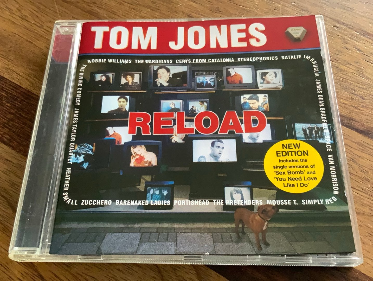 CD TOM JONES RELOAD NEW EDITION 2000 V2 LABEL EU, Gebruikt, Inclusief boekje, Album, Verzenden