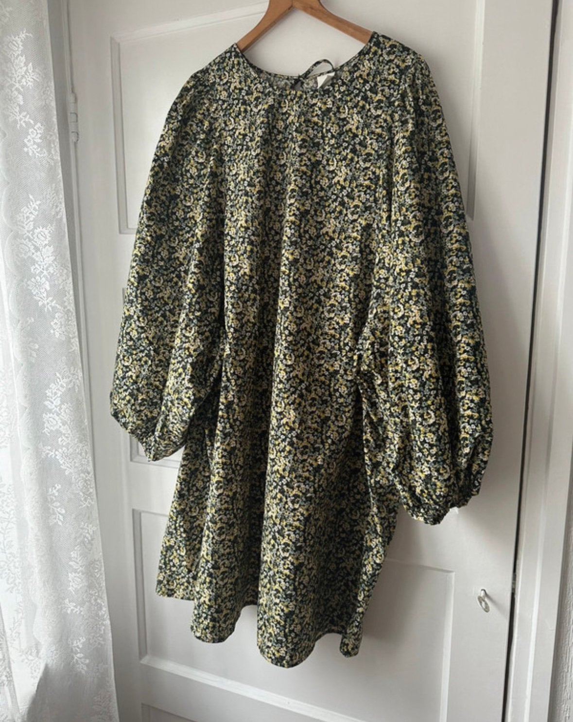 Fijn liberty gebloemde oversized pofmouw jurk H&M  XXL 44 46, Maat 46/48 (XL) of groter, Nieuw, Ophalen of Verzenden, Onder de knie