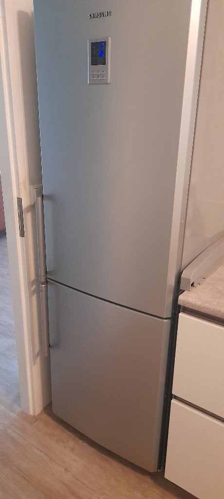 Te koop  koel vries combi Samsung No Frost, Huis en Inrichting, Ophalen, Gebruikt, 50 tot 100 cm, Grijs