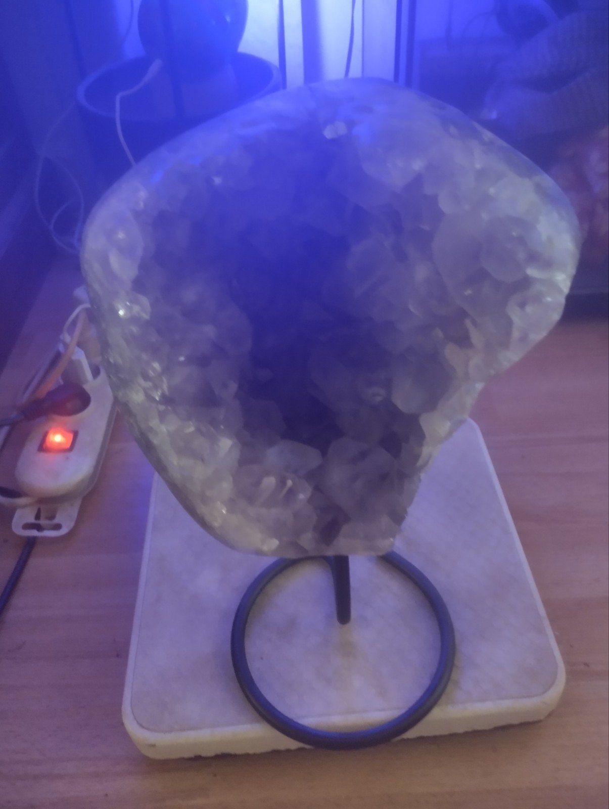 Grote Amethist Geode uit Paraguay - 7 kg op standaard, Ophalen, Gebruikt