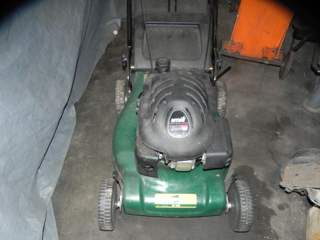 Grasmaaier benzine motor goed, Ophalen, Cirkelmaaier, Gebruikt, MTD
