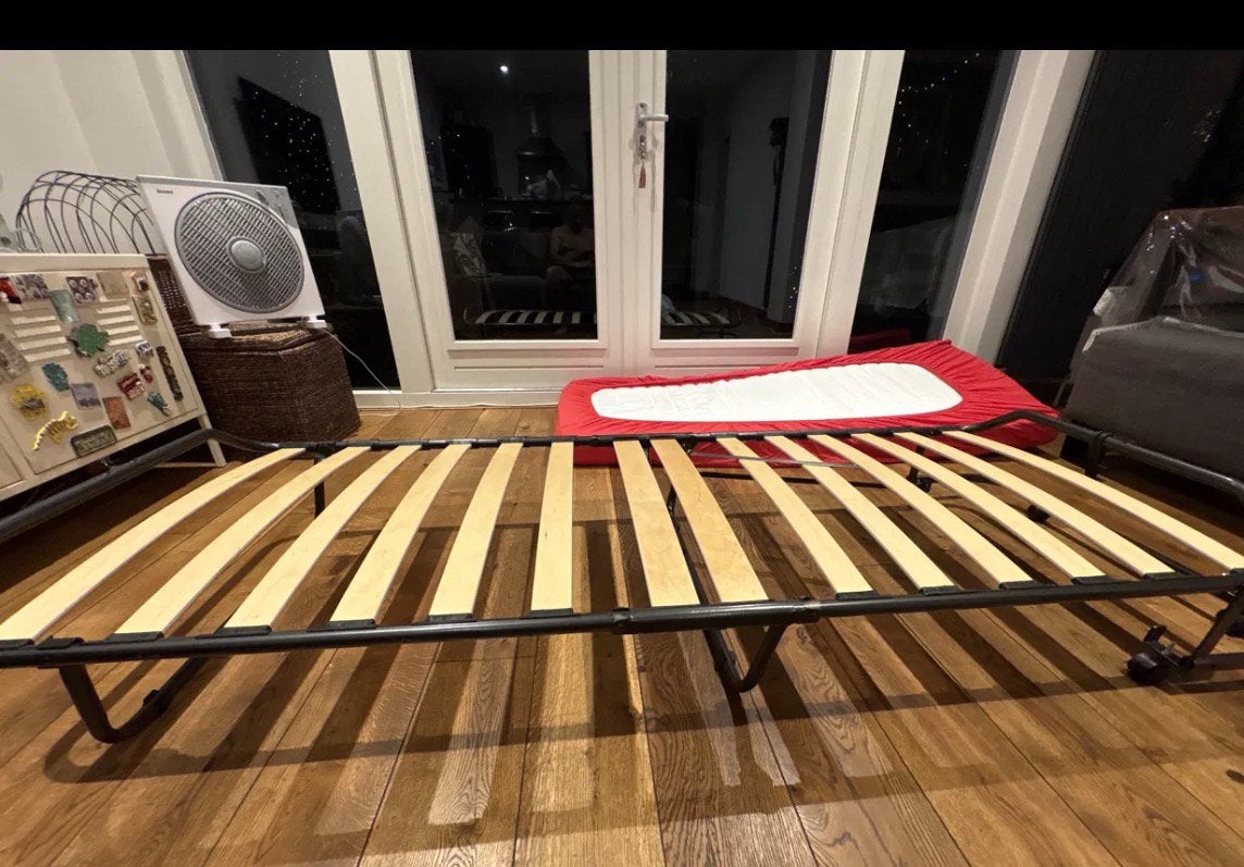 Opklapbed met matras 90x200, 90 cm, Eenpersoons, Ophalen of Verzenden, Zo goed als nieuw