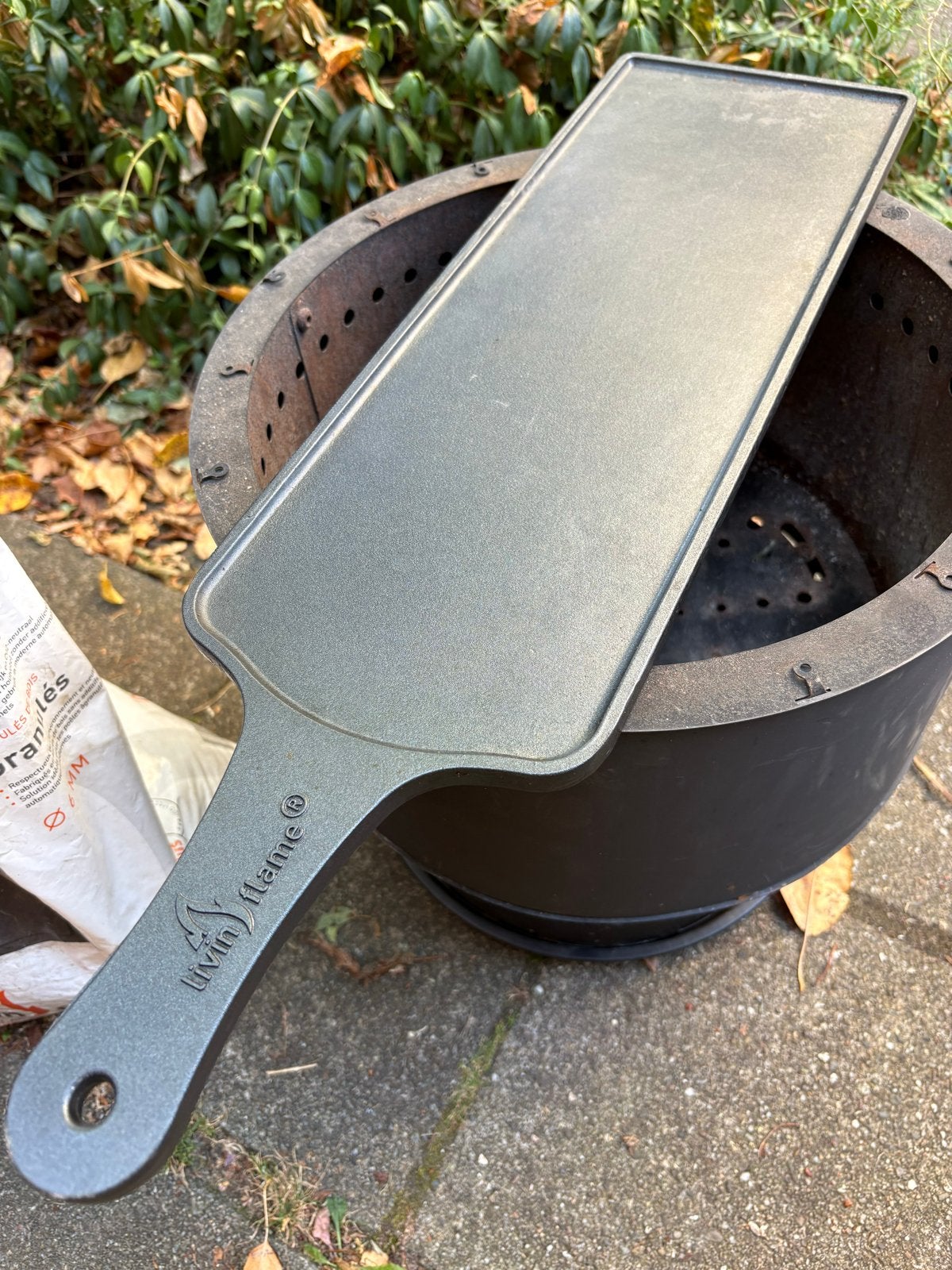 Livin' Flame vuurton voor hout pellets  met grillplaat, Ophalen of Verzenden, Gebruikt, Vuurton