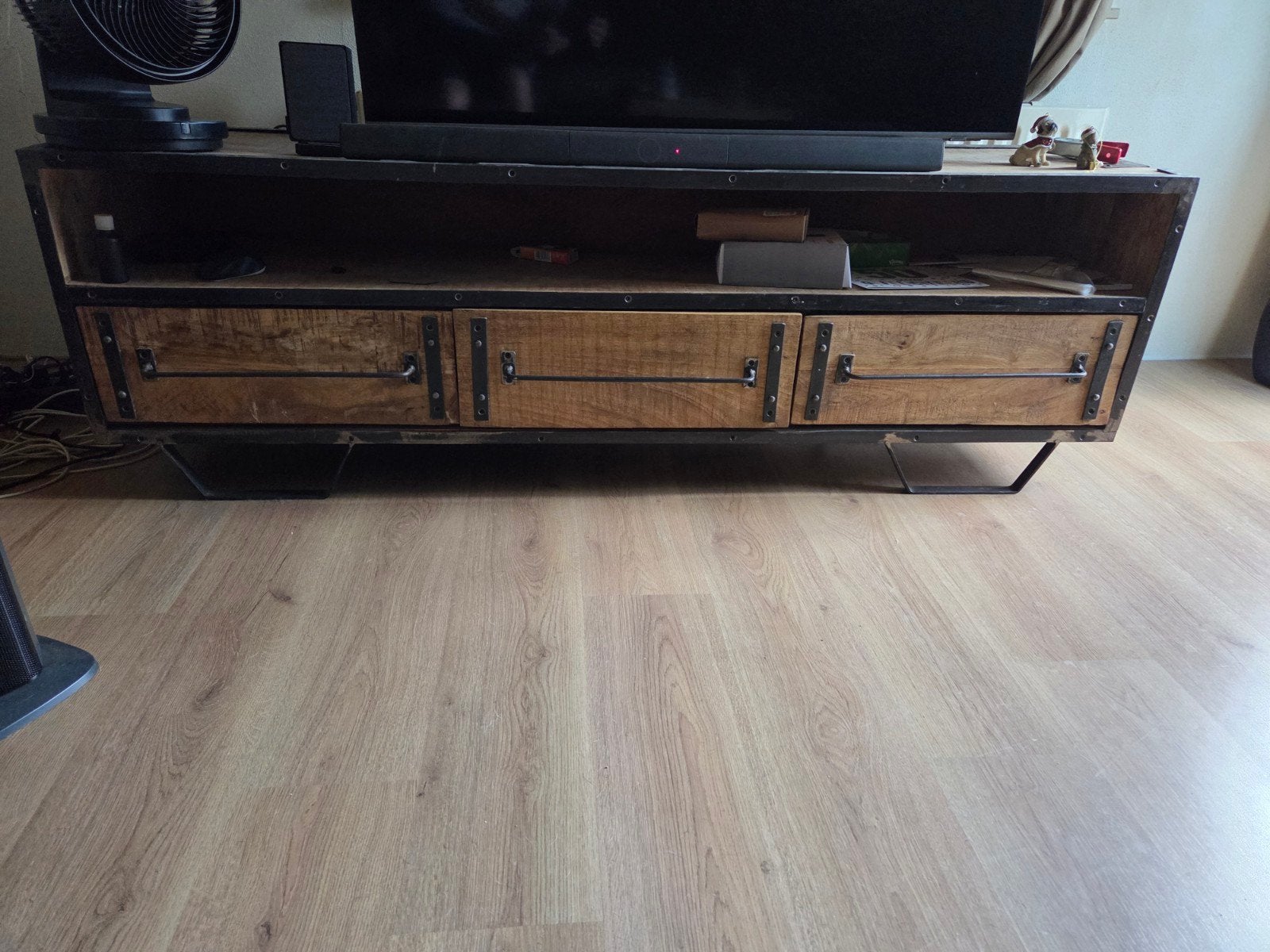 tv meubel, Ophalen, Gebruikt, 25 tot 50 cm, Minder dan 100 cm