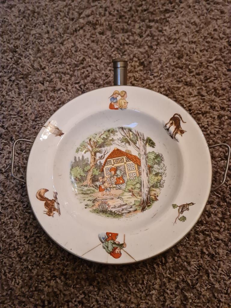 Antieke kinder warmhoudbord met sprookjesafbeeldingen, Ophalen of Verzenden