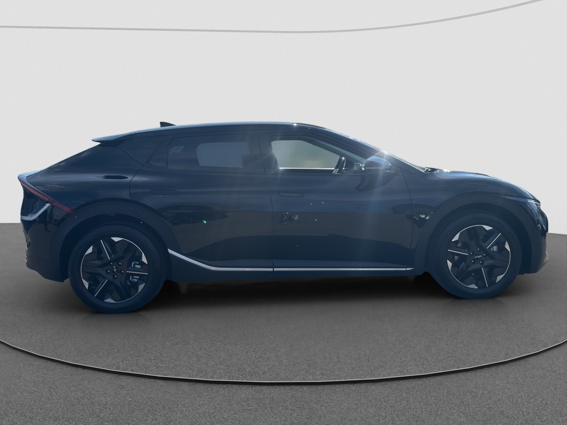 Kia Ev6 Light Edition 63 kWh | Company Car | 10 Jaar Garanti, Auto's, Automaat, 12 maanden, Achterwielaandrijving, Zwart