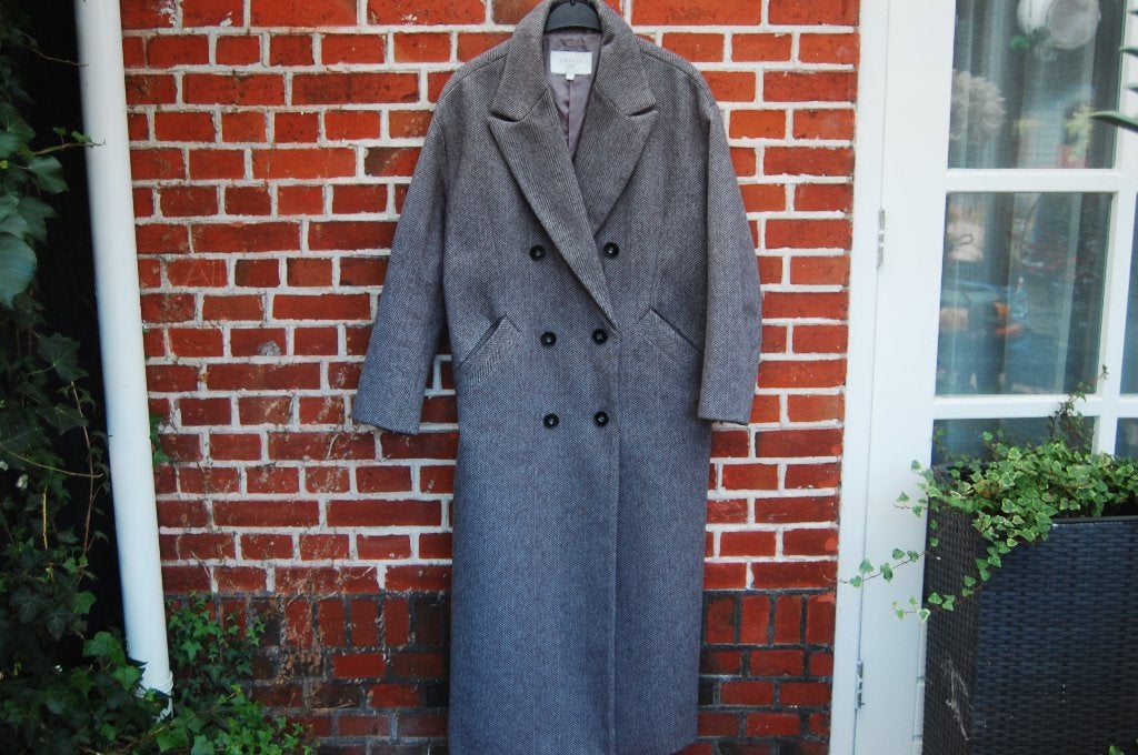 Mooie Lange Mantel Van Costes, Maat 38/40 Geen Vintage 2025, Maat 38/40 (M), Ophalen of Verzenden, Zo goed als nieuw, Costes
