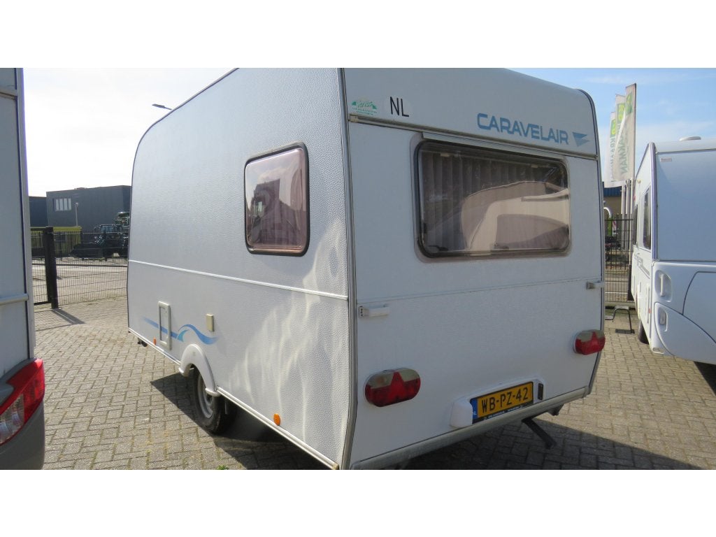 Foto 8 van Caravelair Antares Luxe 420 Bj 2001 Nu €3500