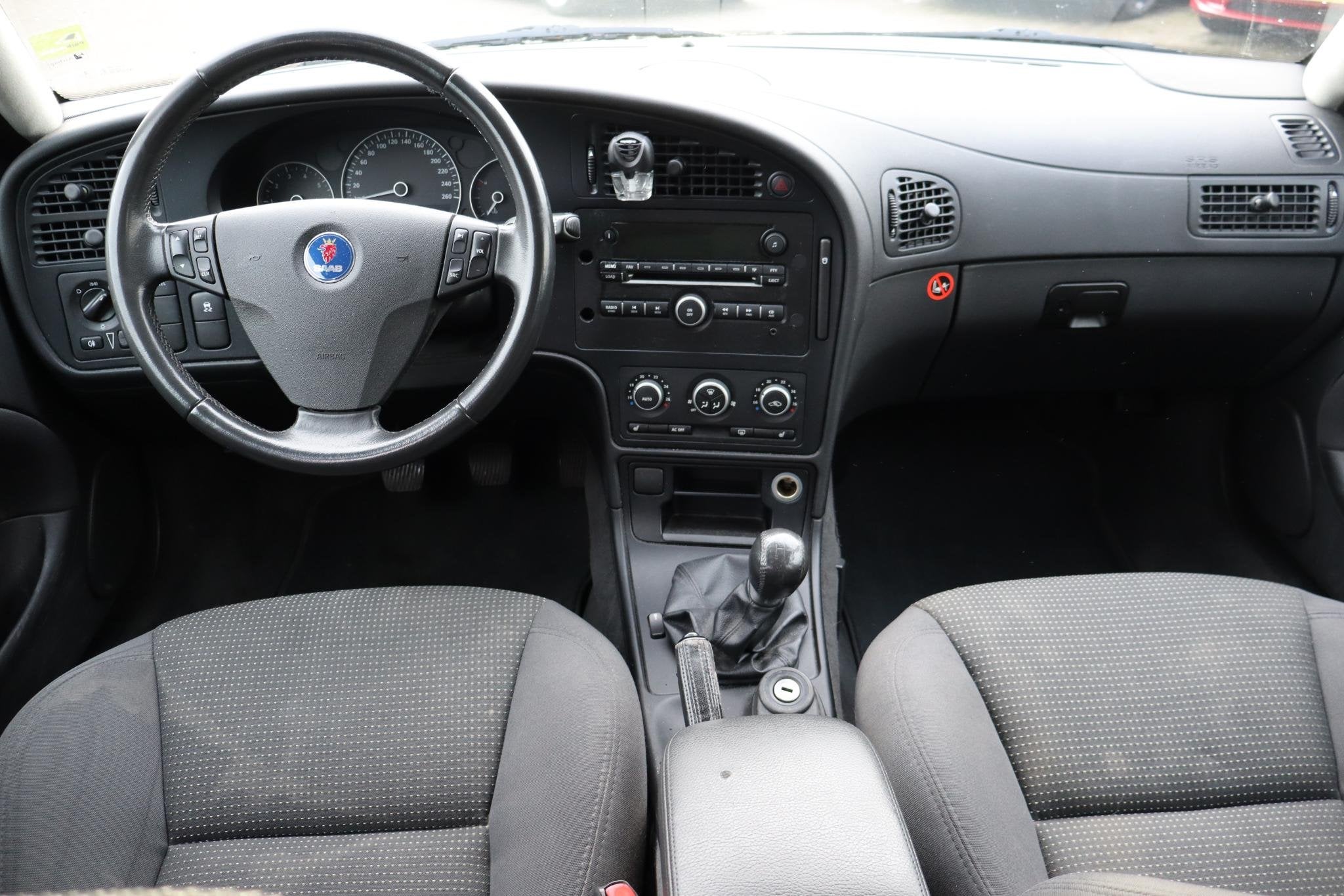 Saab 9-5 Estate 2.0t Linear Standkachel, Stoelverwarming, Ai, Auto's, Voorwielaandrijving, Stof, Zwart, 4 cilinders