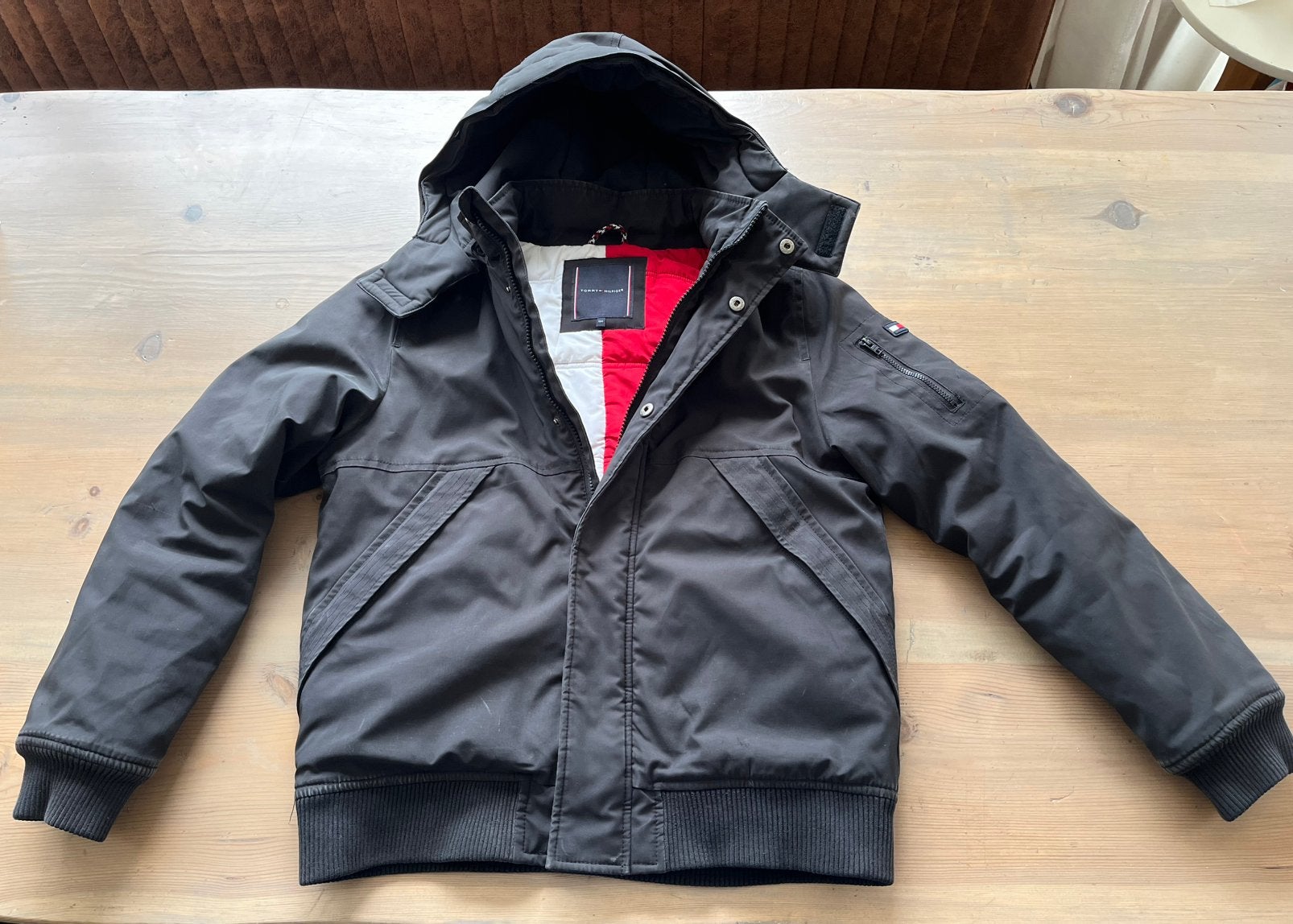Winterjas Tommy Hilfiger maat 164, Ophalen of Verzenden, Zo goed als nieuw, Jongen, Jas
