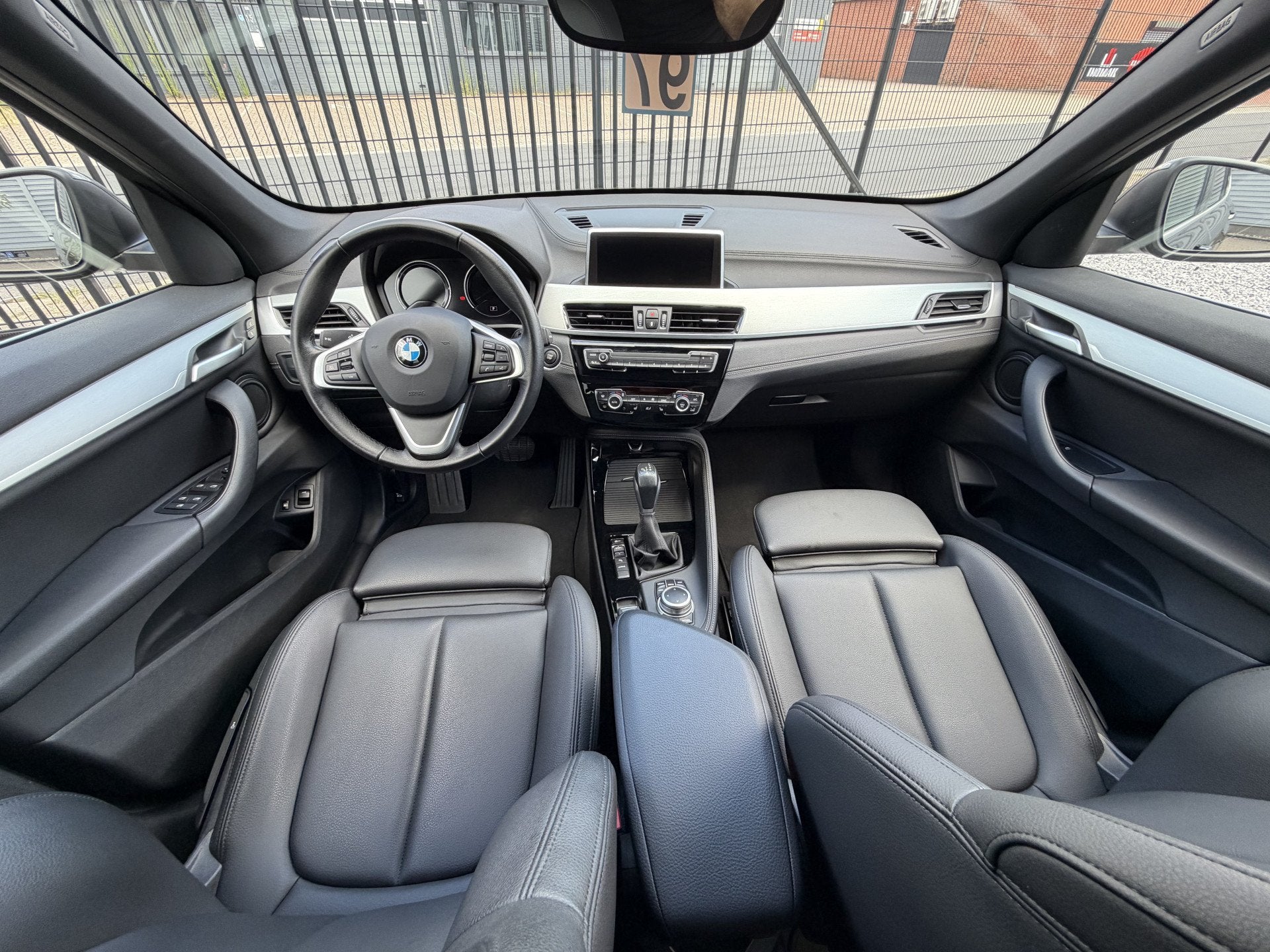 BMW X1 xDrive25e Aut Navi|LED|Cruis|PDC|PLUG IN HYBRIDE, Auto's, BMW, Gebruikt, Met garantie (alle), Bedrijf, Vierwielaandrijving