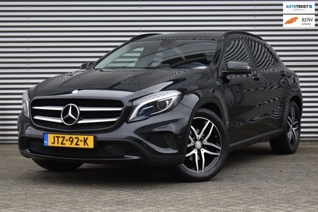 Mercedes-Benz GLA-klasse 200 Urban 156-PK, Airco, Cruise, Na, Auto's, Mercedes-Benz, Gebruikt, 715 kg, Leder en Stof, Zwart