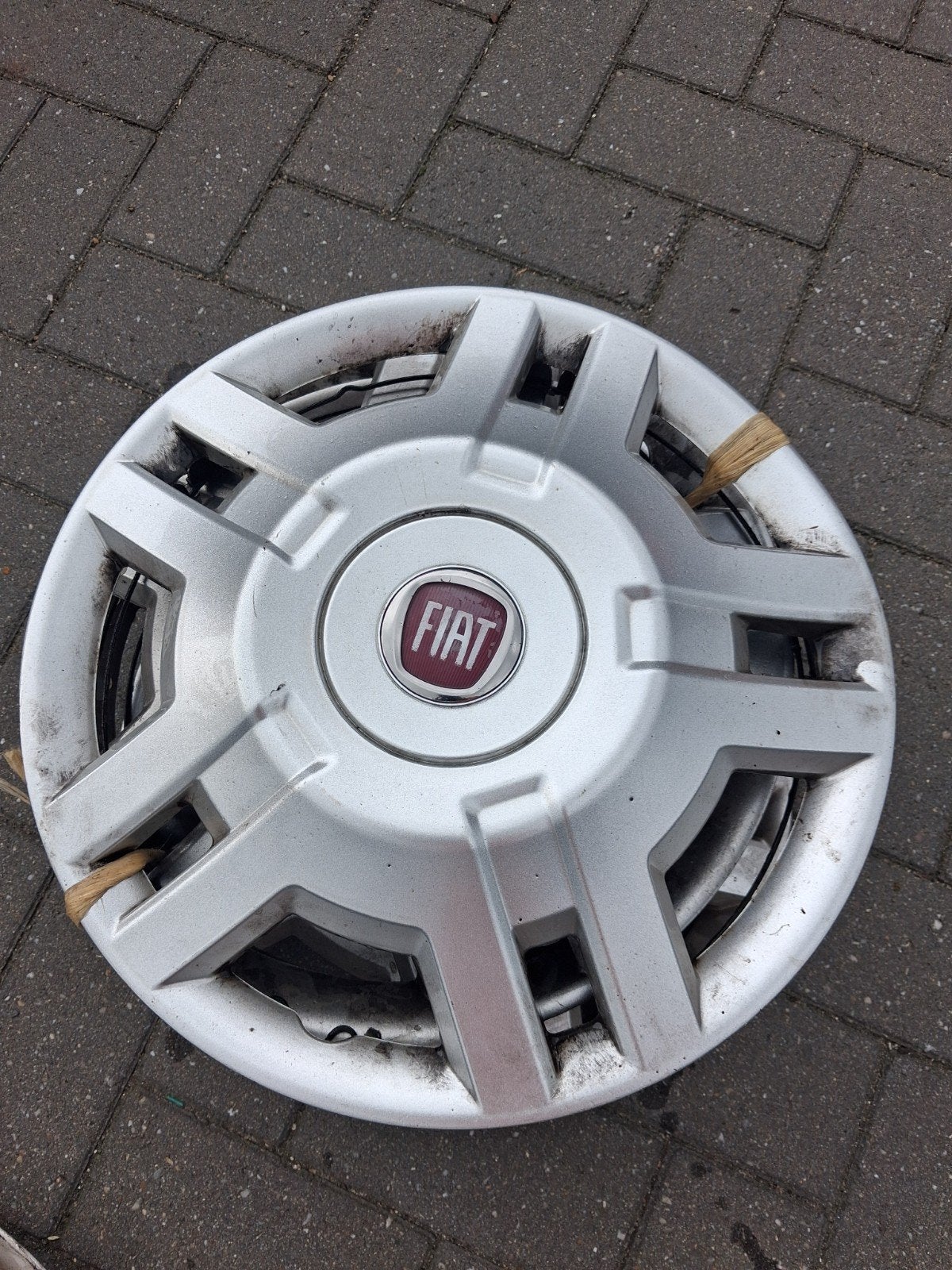 Set van 4 Fiat wieldoppen, Auto diversen, Wieldoppen, Ophalen of Verzenden, Gebruikt