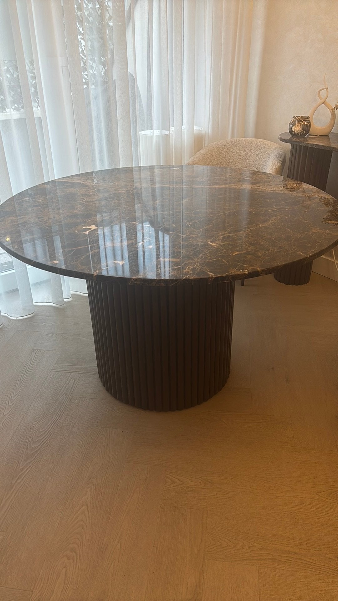 Foto 11 van Luxe set eettafel & salontafel – Emperador marmer