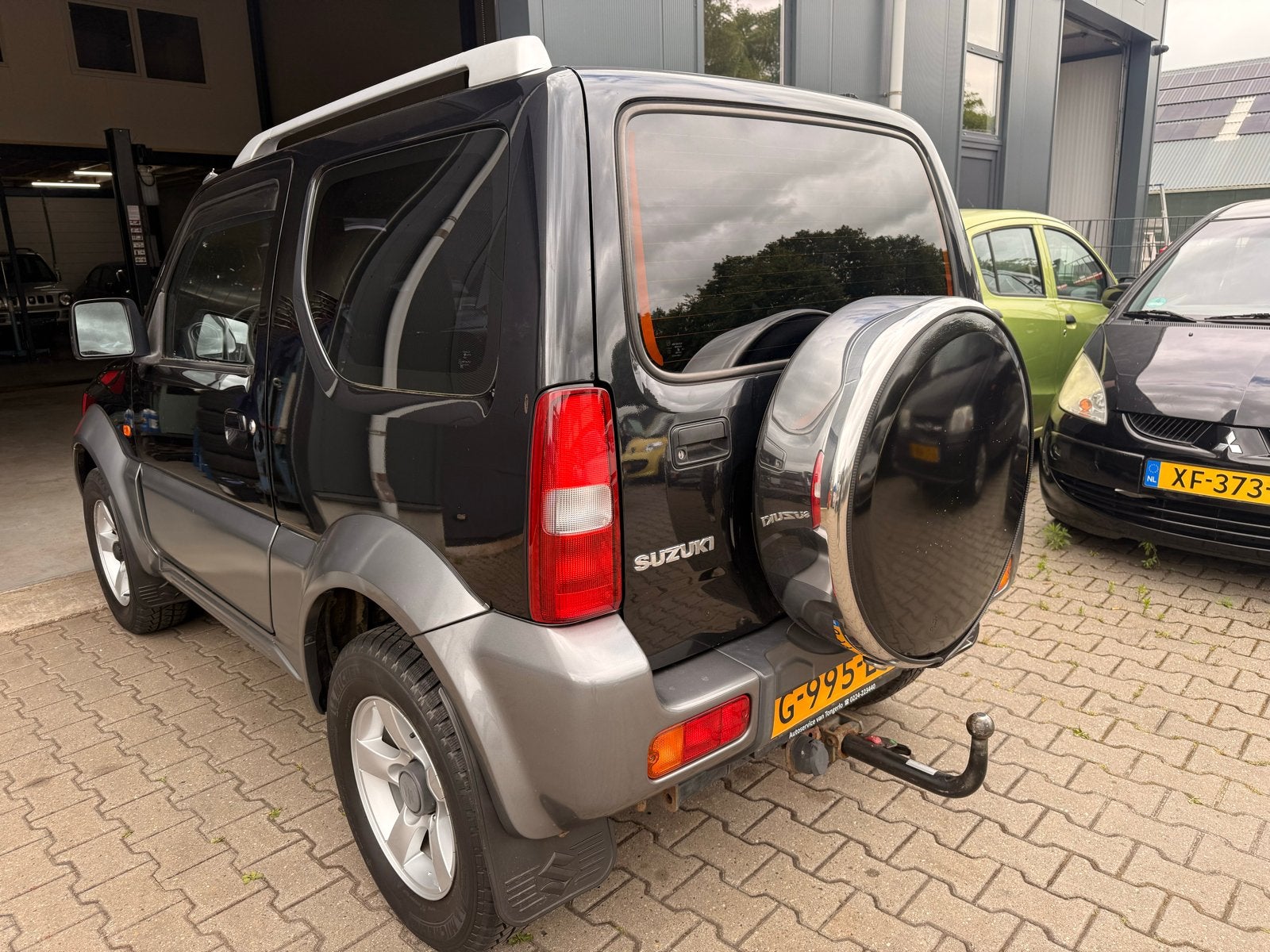 suzuki jimny 1.3 exclusive 2006, Auto's, Suzuki, 40 €/maand, Zwart, 1328 cc, 4 stoelen