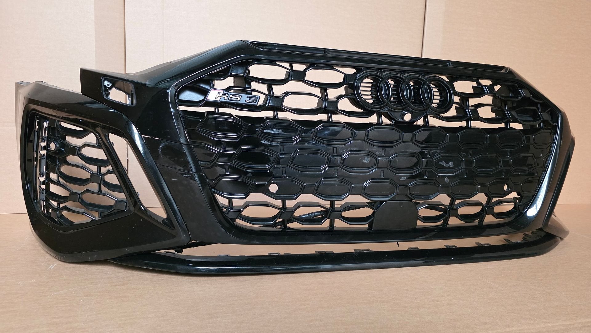 Voorbumper Audi A3 8Y RS3 6xPDC KLS bj.2021-2024 Bumper, Gebruikt, -, Voor, Ophalen of Verzenden