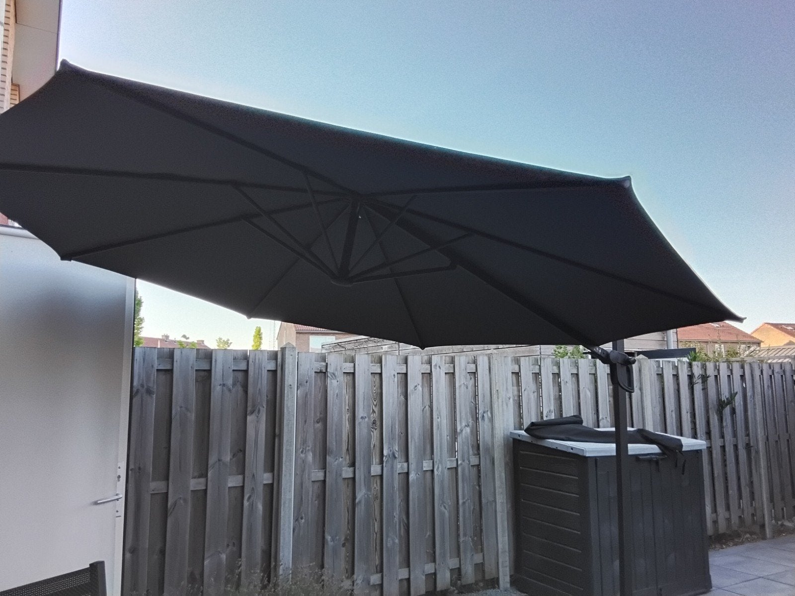 Zweefparasol met voet, Tuin en Terras, Ophalen, Zo goed als nieuw