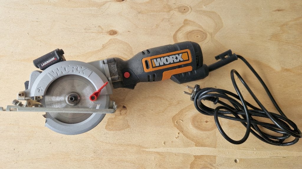 Worx wx427 cirkelzaag, Doe-het-zelf en Verbouw, Ophalen, Cirkelzaag, Worx, 600 tot 1200 watt