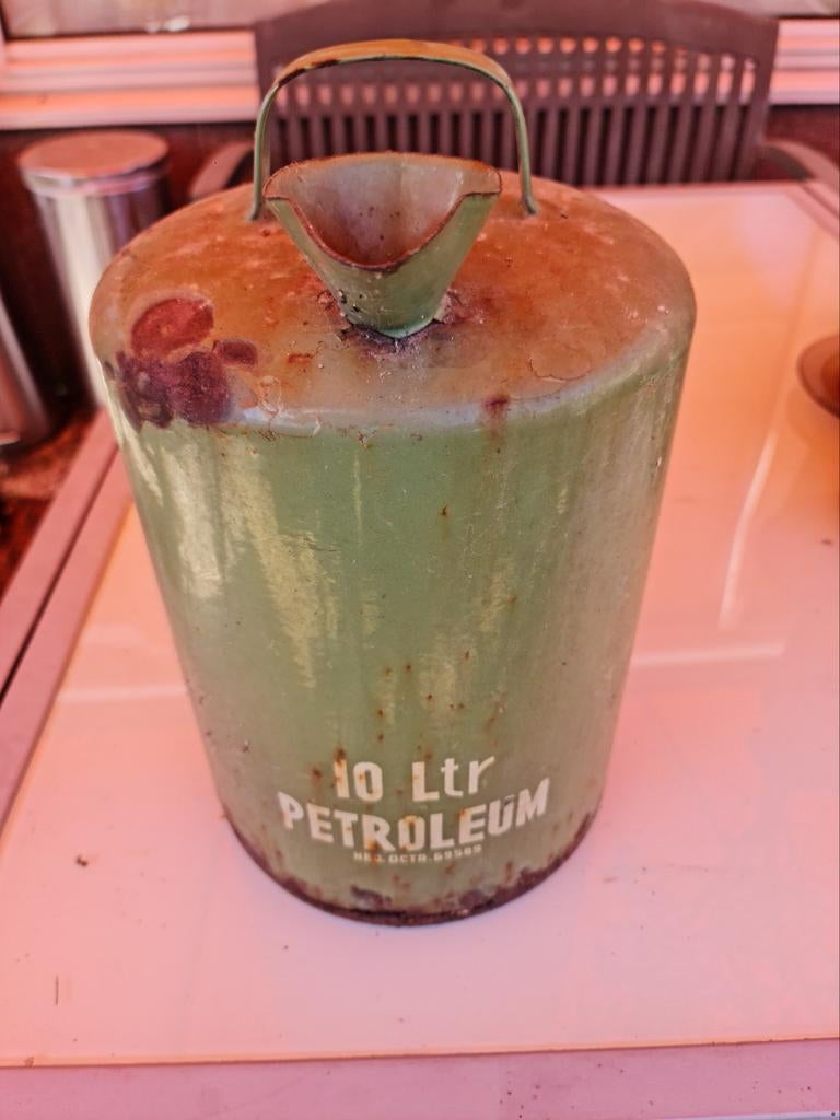 Vintage Petroleum Kan - 10 Liter - Decoratie, Ophalen of Verzenden