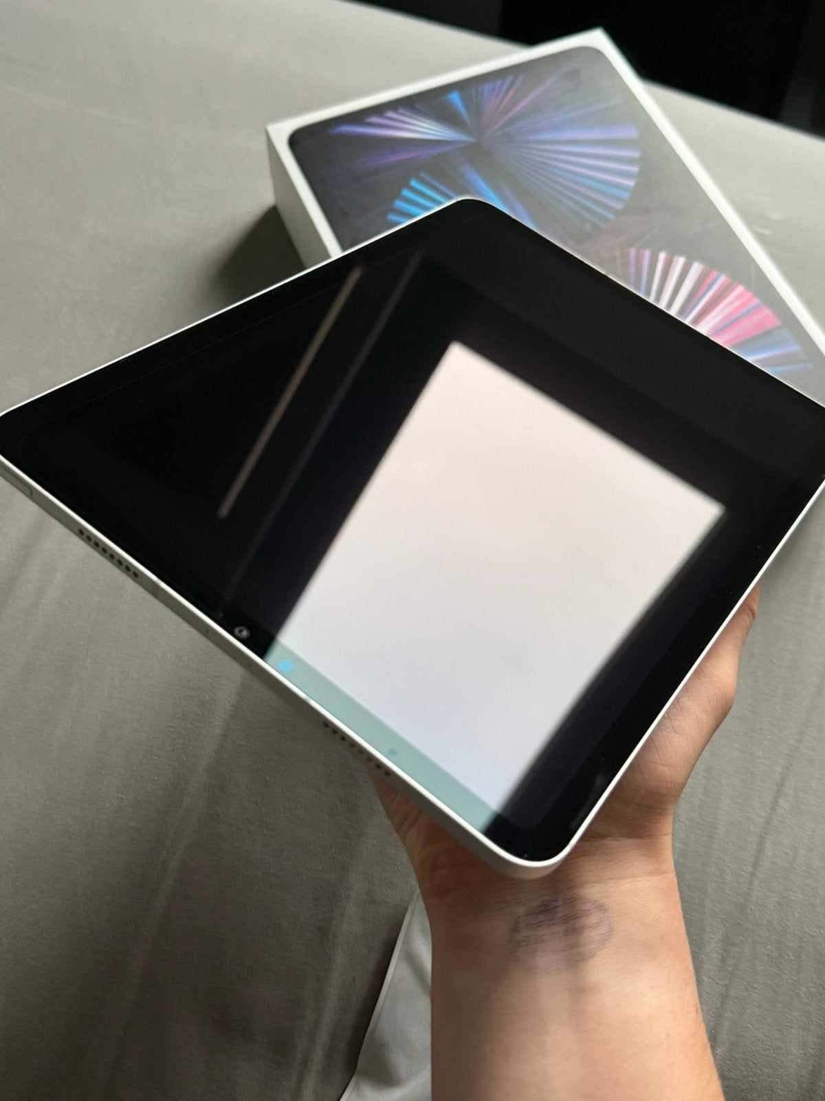 Foto 5 van Ipad pro M1 128GB cellular + pencil + case