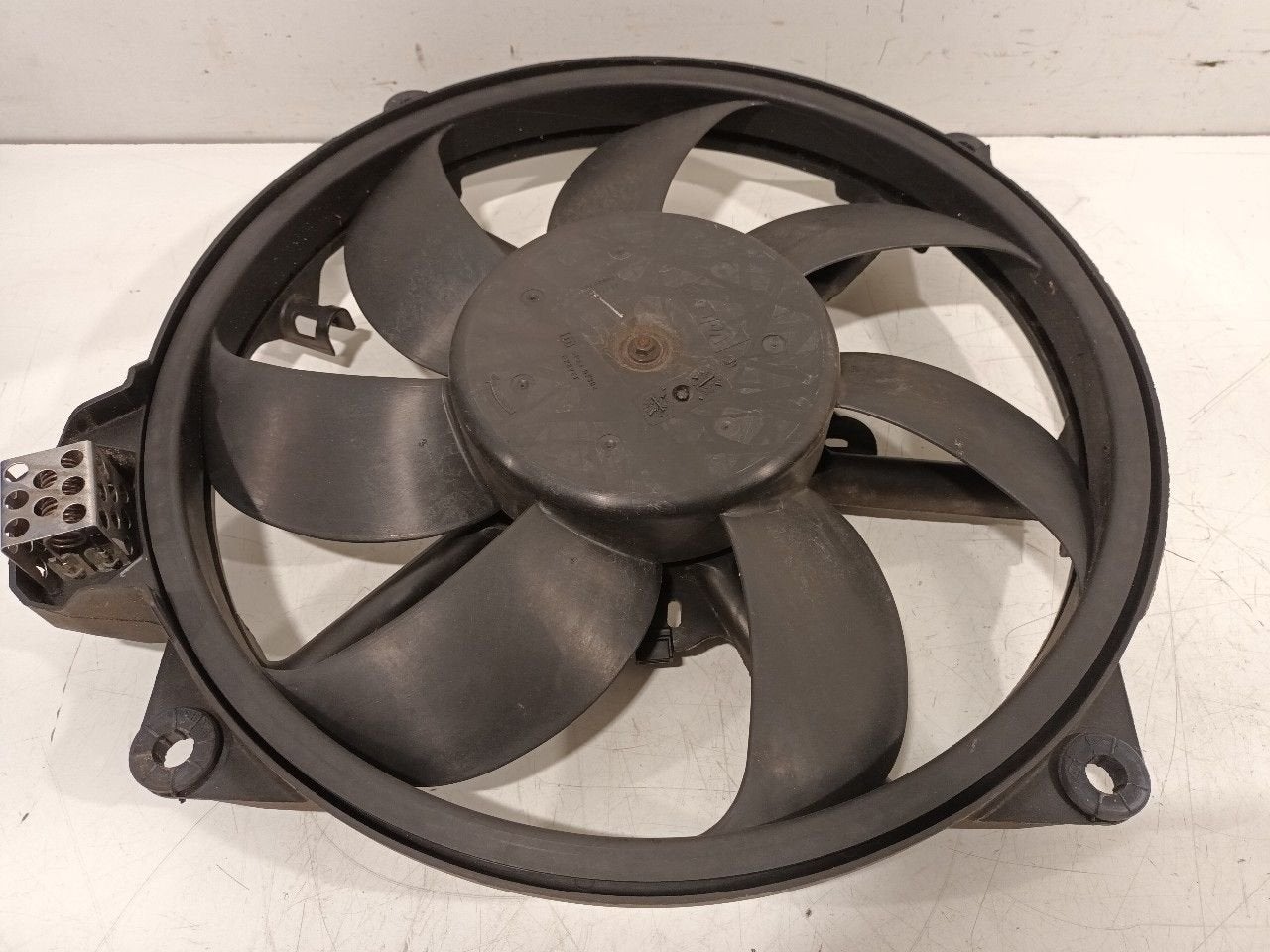 Ventilator Renault Mégane, Onderdelen@venauto.nl, Van der Ven Autorecycling B.V., Gebruikt, Ettenseweg 76, 4706 PB Roosendaal, The Netherlands