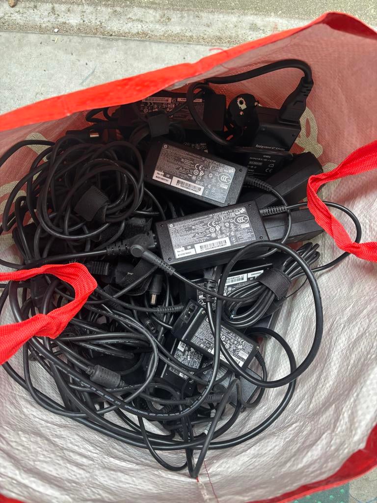 Partij laptop opladers €10 per stuk, Ophalen of Verzenden, Nieuw