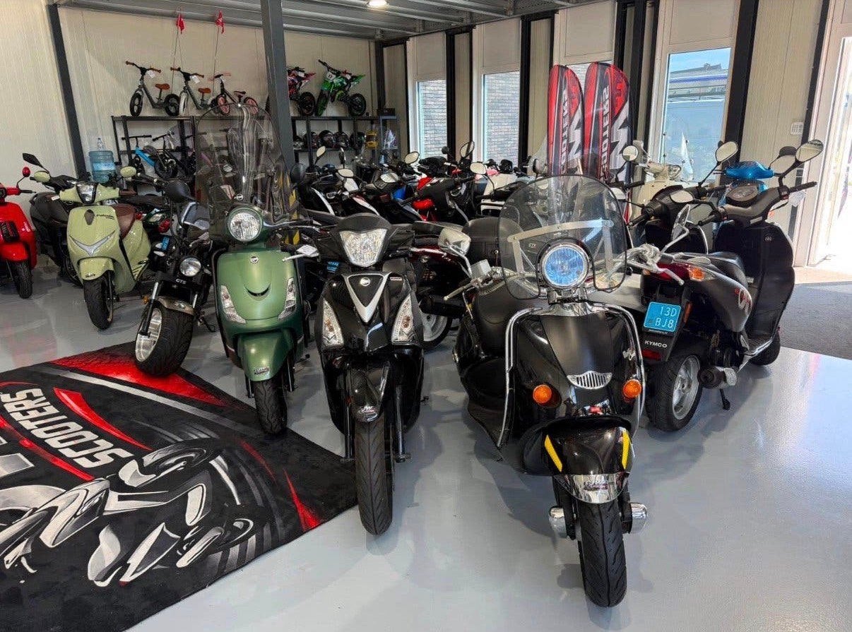TWEEDEHANDSE SCOOTER RUIM OP VOORAAD BIJ JW SCOOTERS GRAVE, Fietsen en Brommers, Ophalen of Verzenden, Nieuw