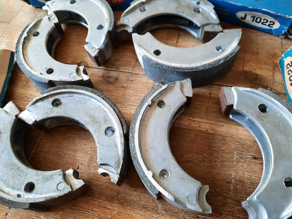 N.O.S 4 x origineel FORMA remvoeringen puch, Ophalen, Nieuw, Overige typen