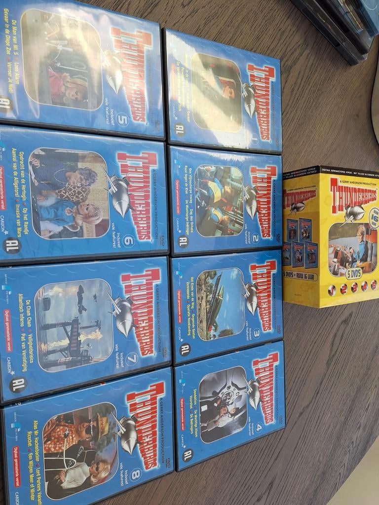 Thunderbirds serie deel 1 tm 8, Alle leeftijden, Ophalen of Verzenden, Zo goed als nieuw, Boxset