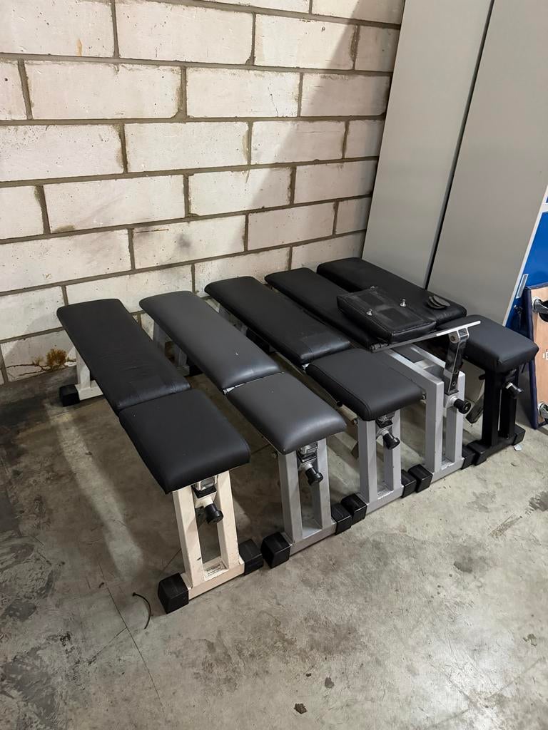 TECHNOGYM ISOTONIC LAT PULLEY DRUKBANKEN VERSTELBARE BANK, Ophalen, Zo goed als nieuw, Borst, Fitnessbank