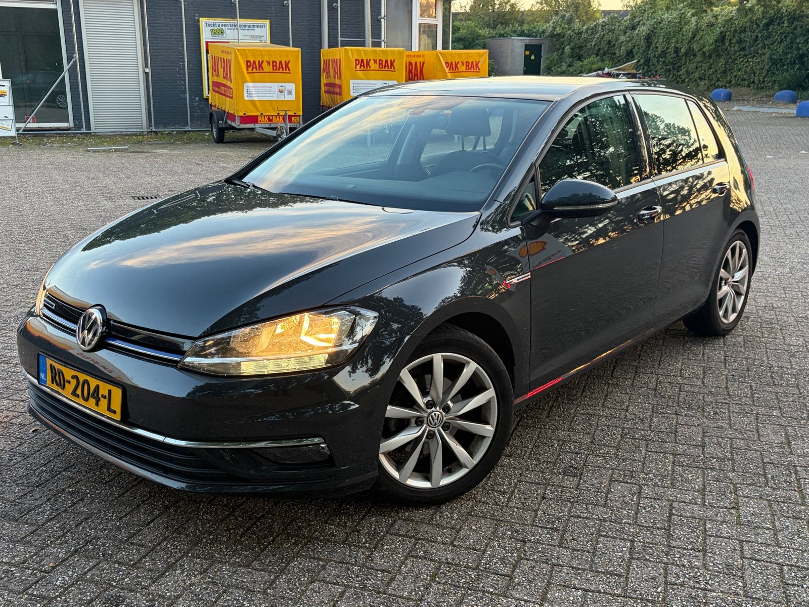VW Golf 7.5 (1.5 TSI) DSG ACC/Automaat/CarPlay/Massage💆‍♂️, 1498 cc, 4 cilinders, Origineel Nederlands, Bedrijf