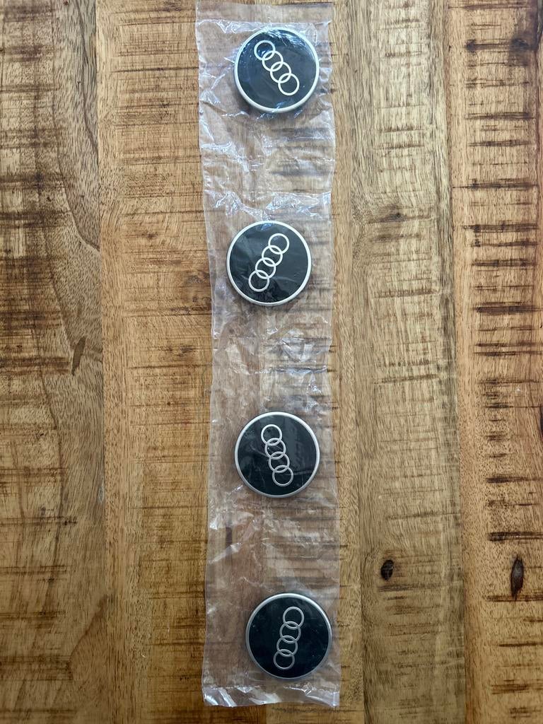 Audi Naafdoppen Set - Nieuw, Ophalen, Winkel, Super of Benzinepomp, Zegels, Bonnen of Punten