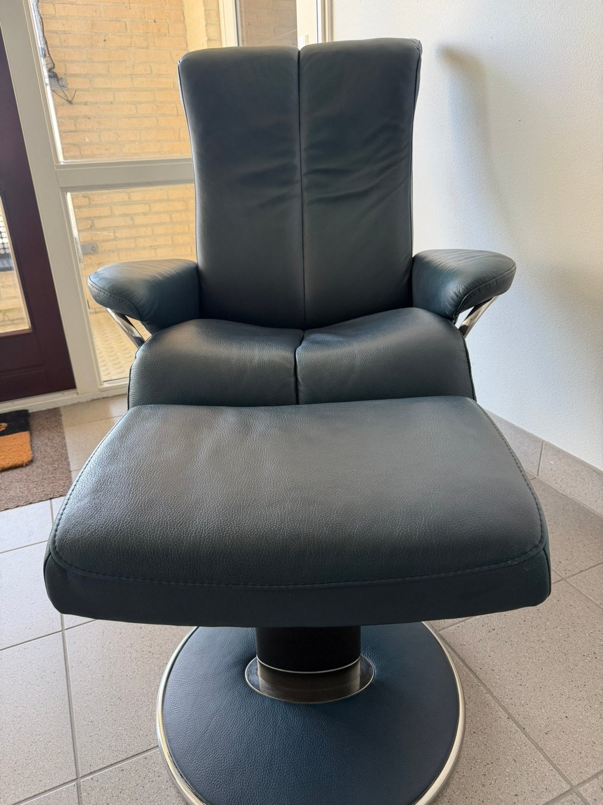 Stressless leren relaxfauteuil met hocker - Draaibaar, Huis en Inrichting, Fauteuils, Ophalen, Gebruikt, Leer, 75 tot 100 cm
