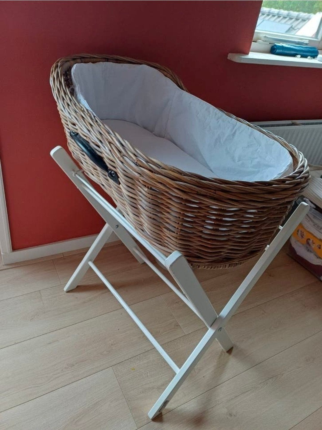 Mooie rieten wieg, Ophalen, Zo goed als nieuw, Wieg