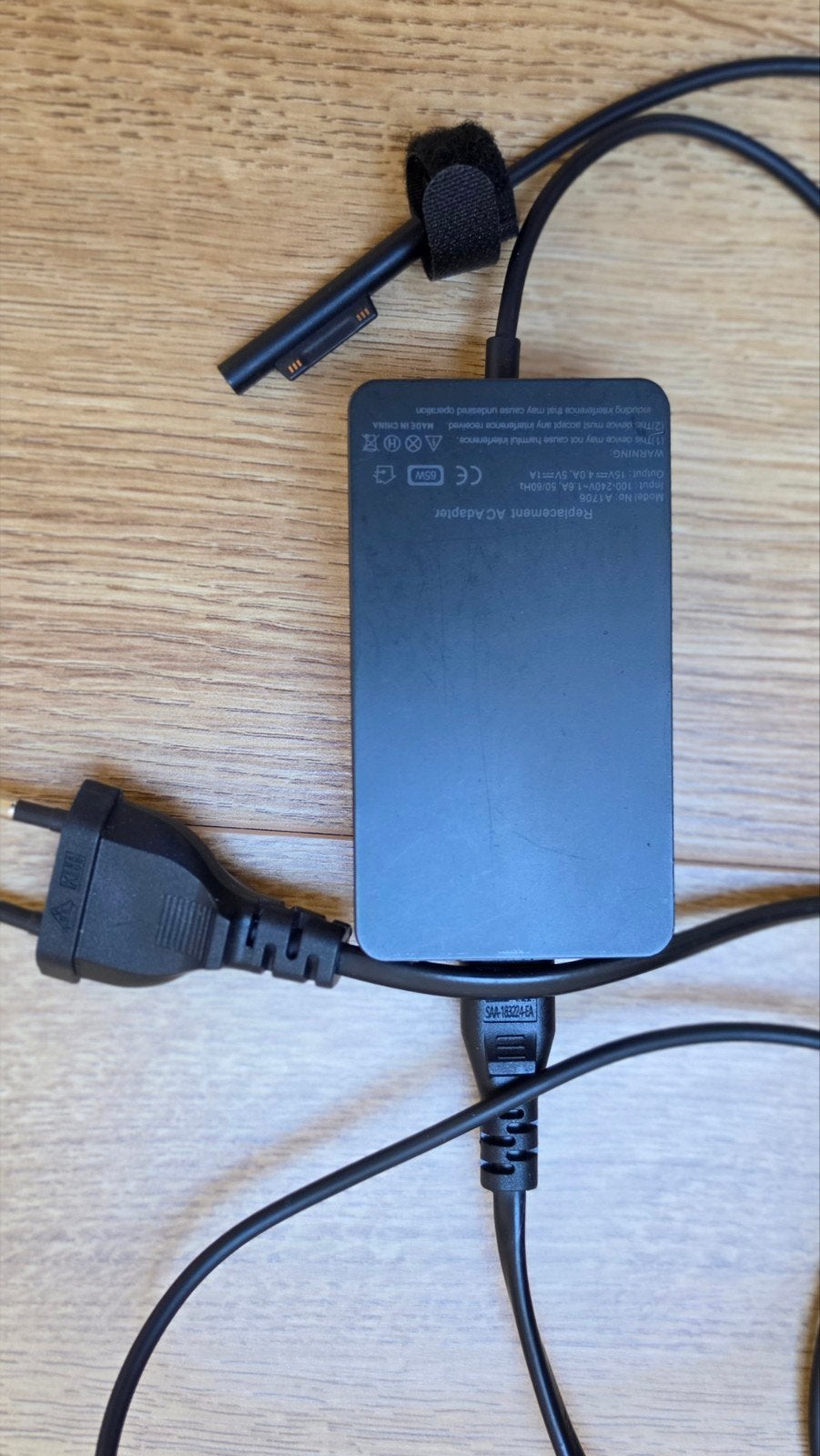 Microsoft Surface oplader 65W + USB-poort - Model 1706, Computers en Software, Ophalen of Verzenden, Gebruikt, Microsoft