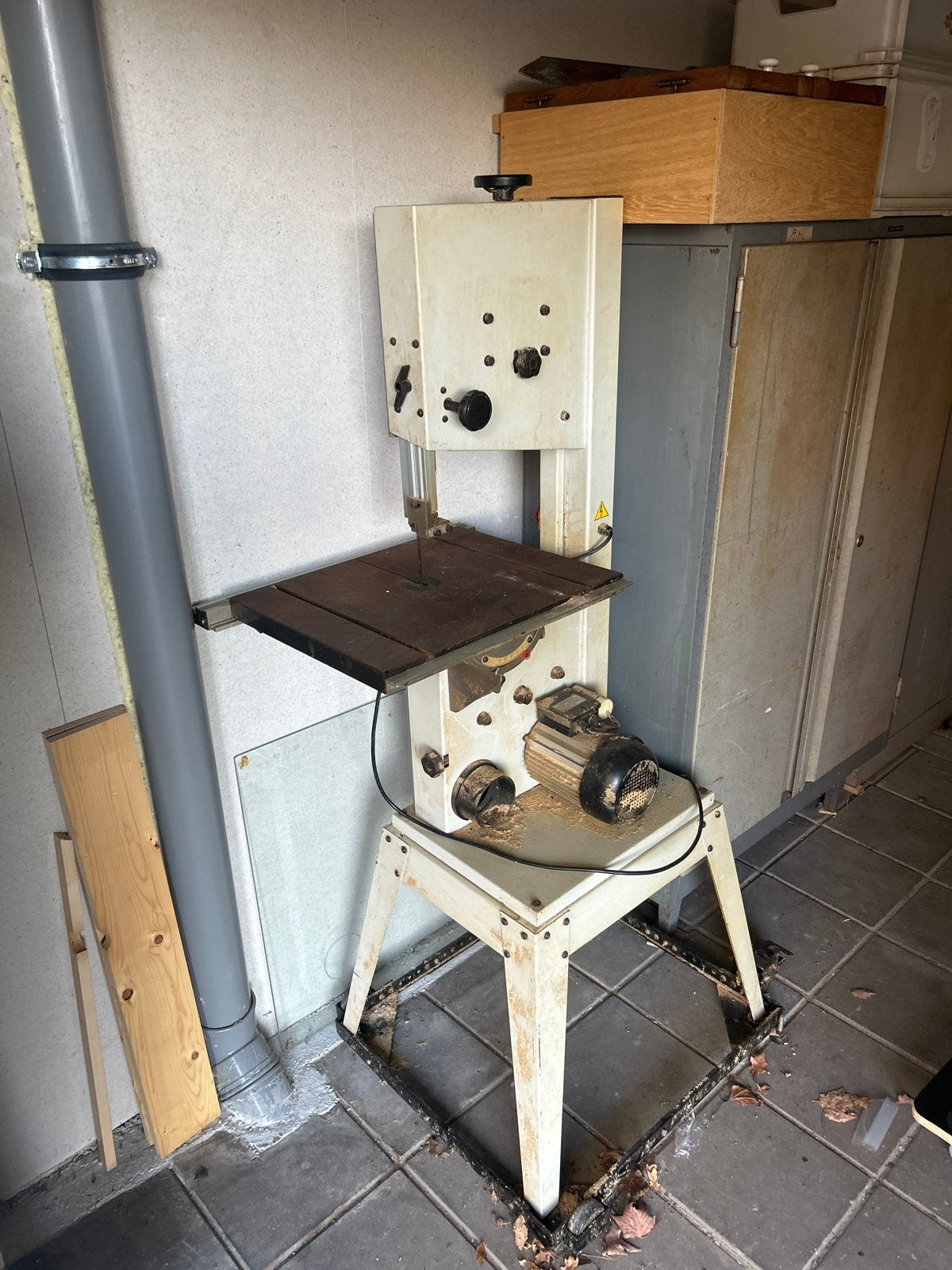 Lintzaagmachine - 750W - Gebruikt, Doe-het-zelf en Verbouw, Ophalen, Gebruikt, 70 mm of meer, 600 tot 1200 watt