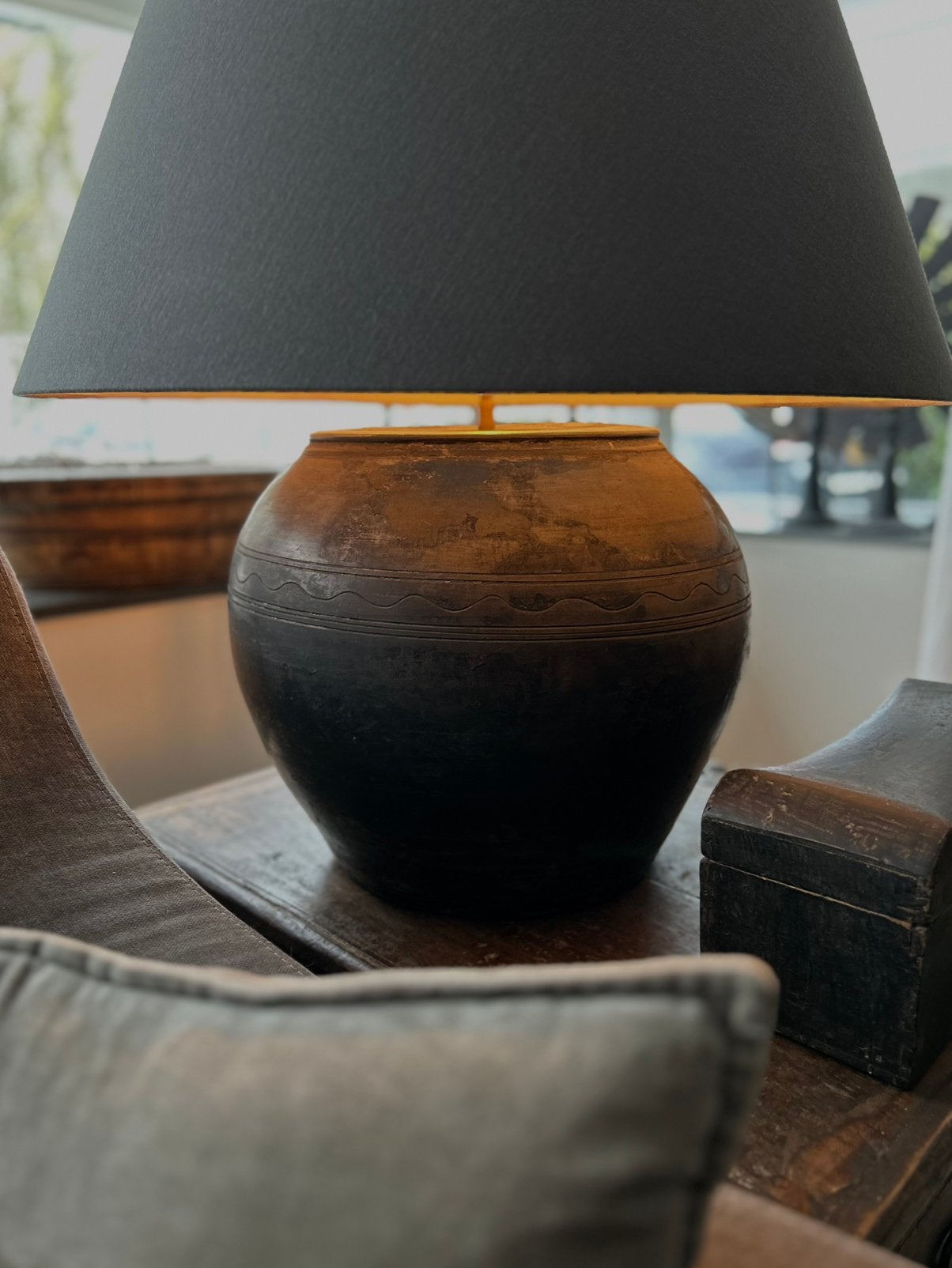 Zwarte Chinese kruik lamp zonder de kap., Ophalen, Zo goed als nieuw