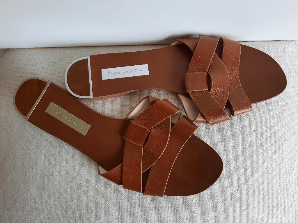 Zara slippers muiltjes bruin maat 41, Bruin, Zo goed als nieuw, Zara Basic, Sandalen of Muiltjes